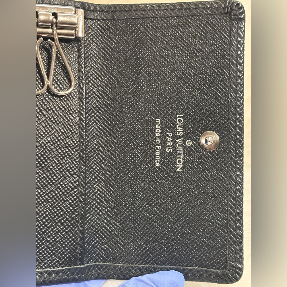 Louis Vuitton 6 Key Holder Black Leather Wallet Authentic Excellent Condition - Picture 6 of 14